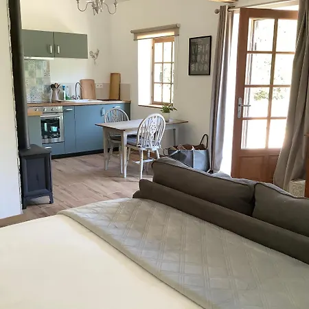 At Belle Vallee アパート ドンフロン